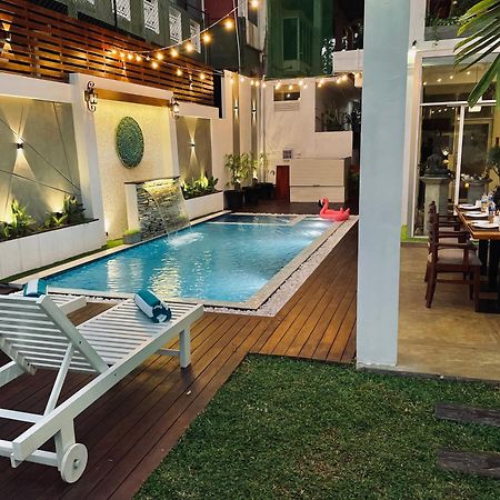 8พลัส โมเทล Hotel เนกอมโบ ภายนอก รูปภาพ