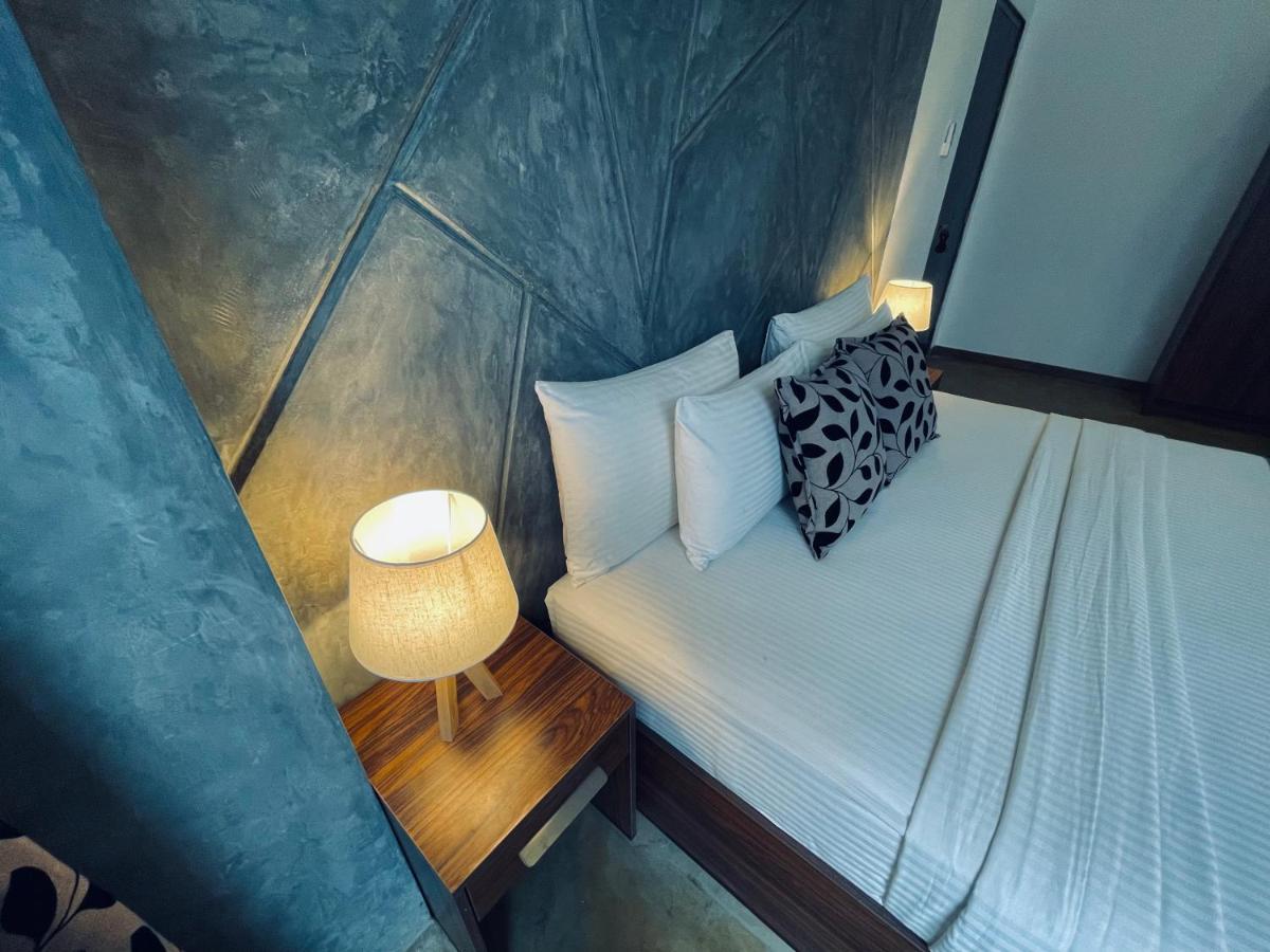 8พลัส โมเทล Hotel เนกอมโบ ภายนอก รูปภาพ
