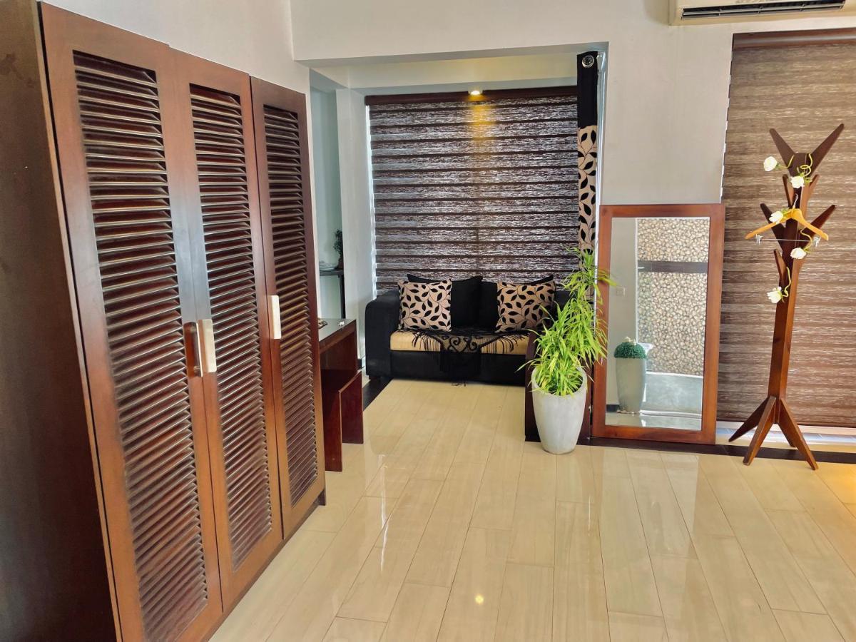 8พลัส โมเทล Hotel เนกอมโบ ภายนอก รูปภาพ