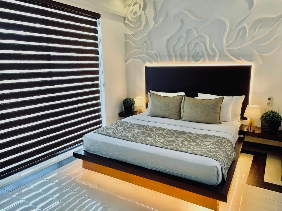 8พลัส โมเทล Hotel เนกอมโบ ภายนอก รูปภาพ