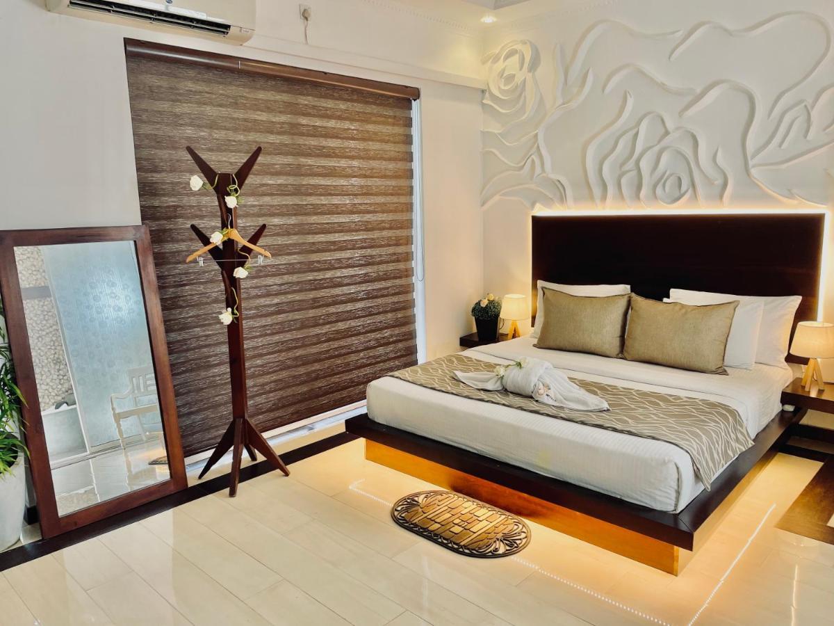 8พลัส โมเทล Hotel เนกอมโบ ภายนอก รูปภาพ