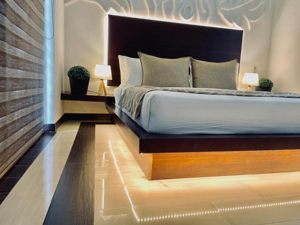 8พลัส โมเทล Hotel เนกอมโบ ภายนอก รูปภาพ