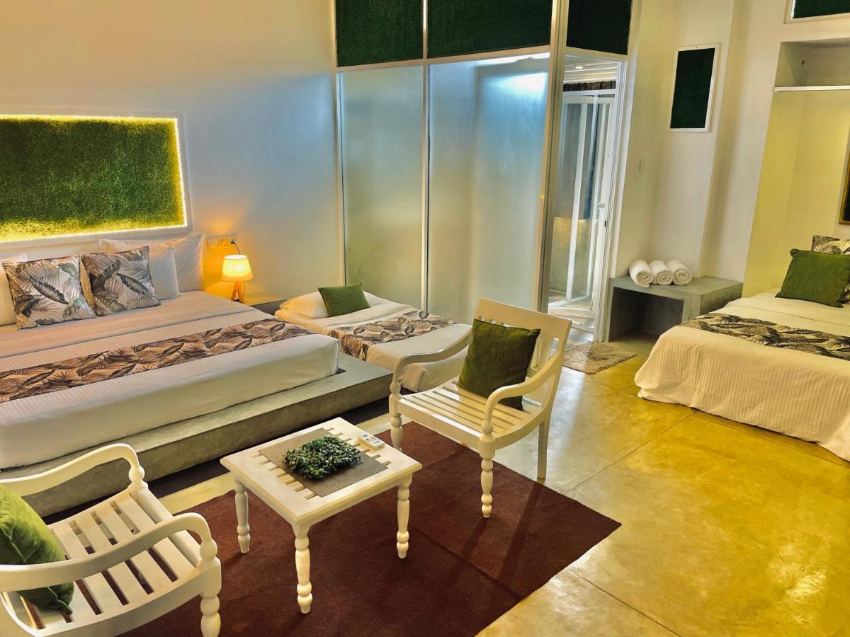 8พลัส โมเทล Hotel เนกอมโบ ภายนอก รูปภาพ