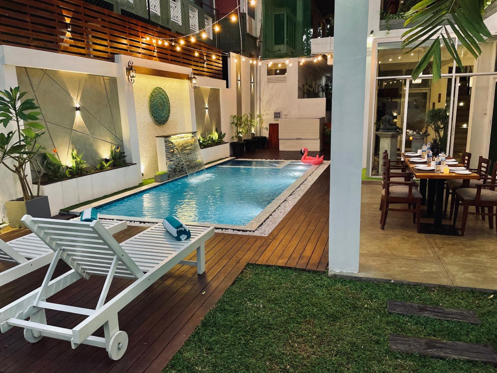 8พลัส โมเทล Hotel เนกอมโบ ภายนอก รูปภาพ