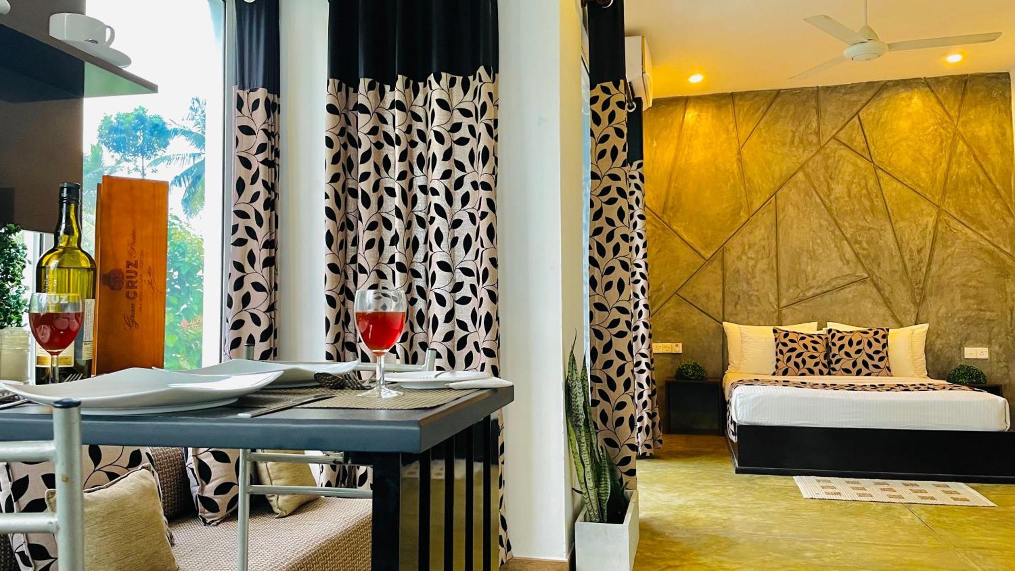 8พลัส โมเทล Hotel เนกอมโบ ภายนอก รูปภาพ