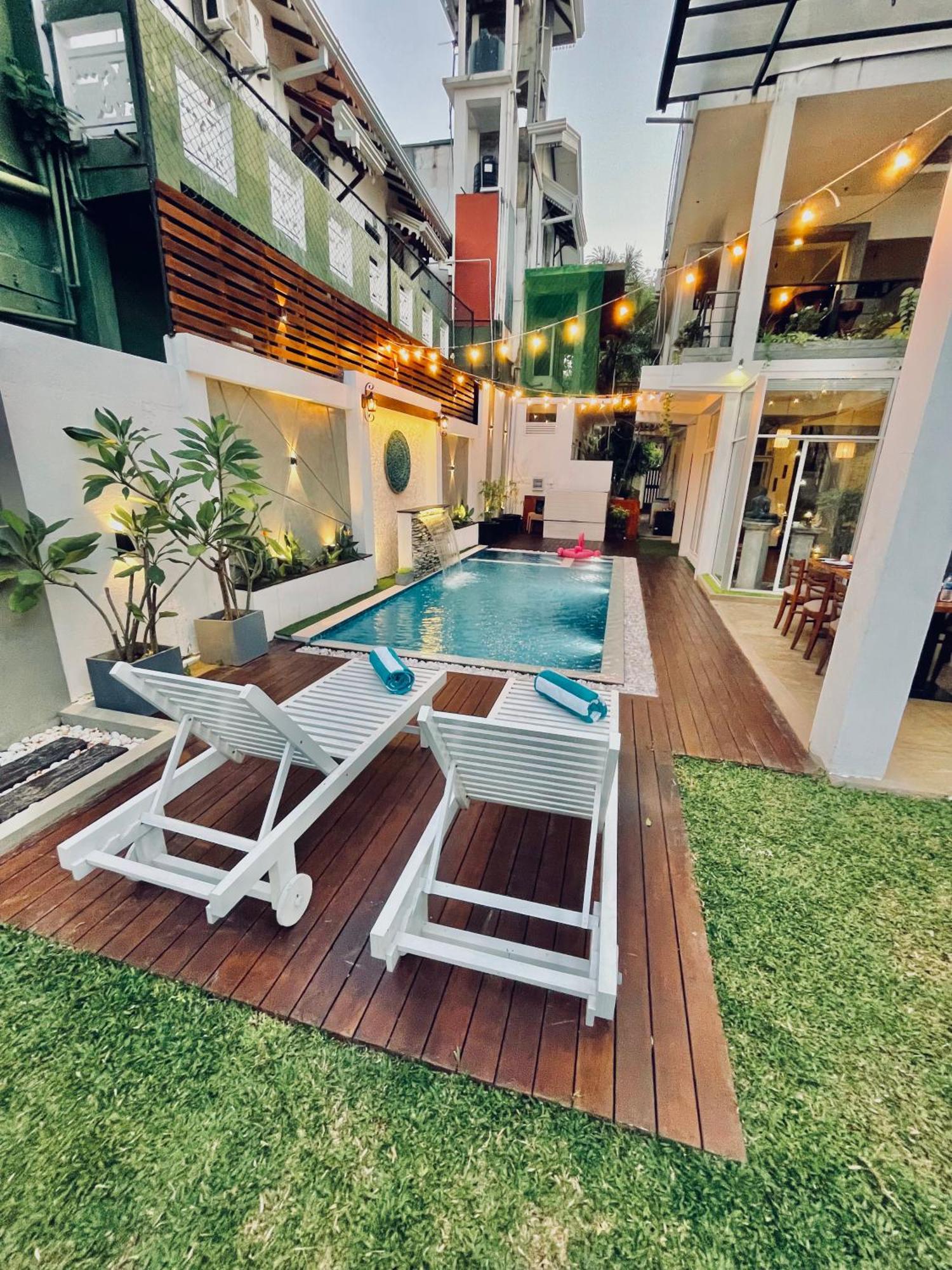 8พลัส โมเทล Hotel เนกอมโบ ภายนอก รูปภาพ
